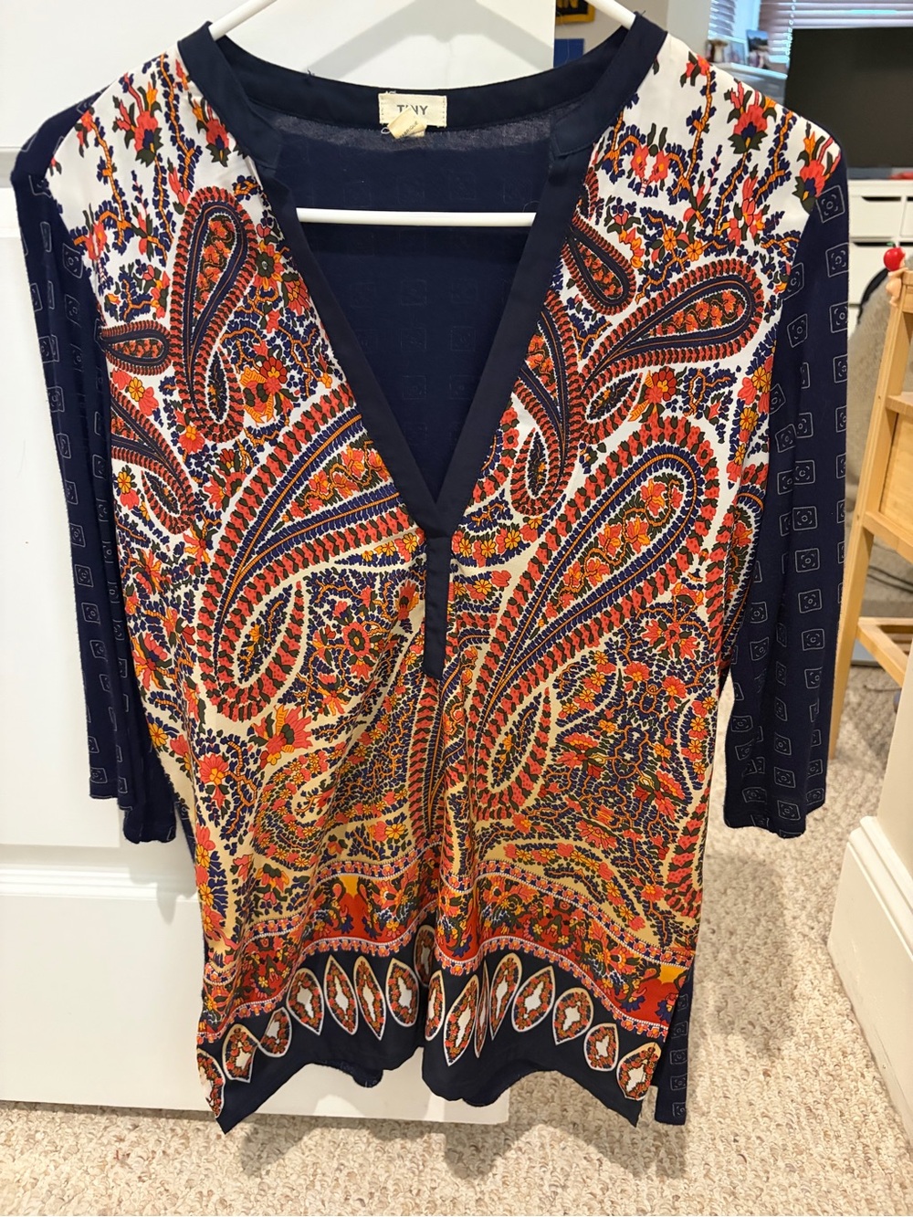 Paisley V‑Neck Tunic Blouse in Navy and Multicolor - Unknown Brand
